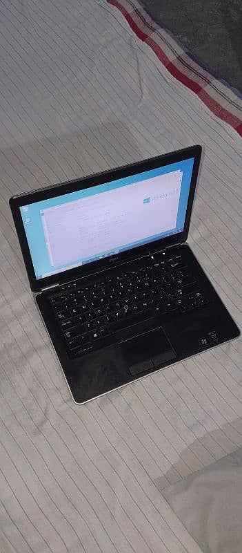 Dell Latitude (E7440) i5 4th gen 0