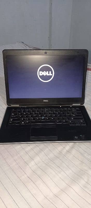 Dell Latitude (E7440) i5 4th gen 1