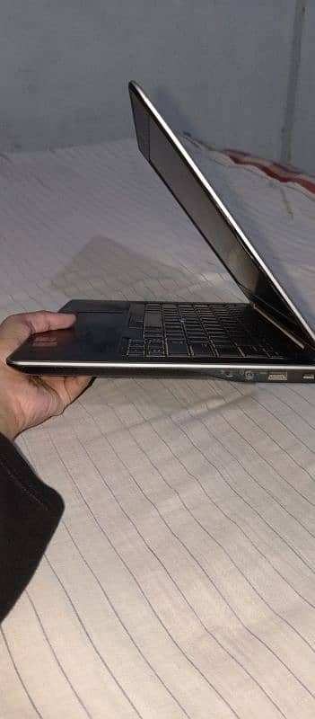 Dell Latitude (E7440) i5 4th gen 2