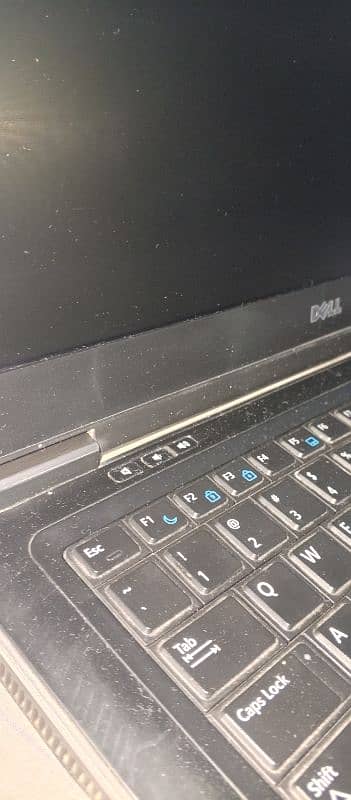 Dell Latitude (E7440) i5 4th gen 4