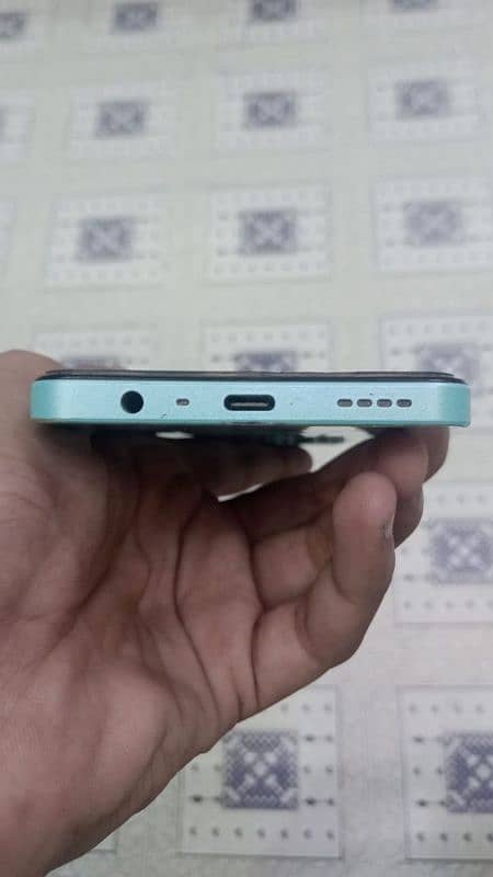 realme C51 3