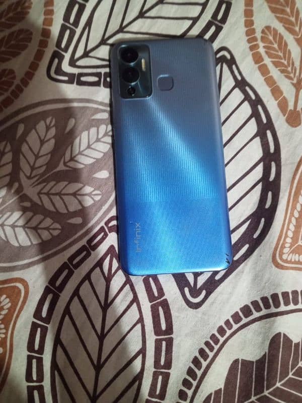 Infinix hot 12 play mobile for sale Ram 4+3 64 Rom 2