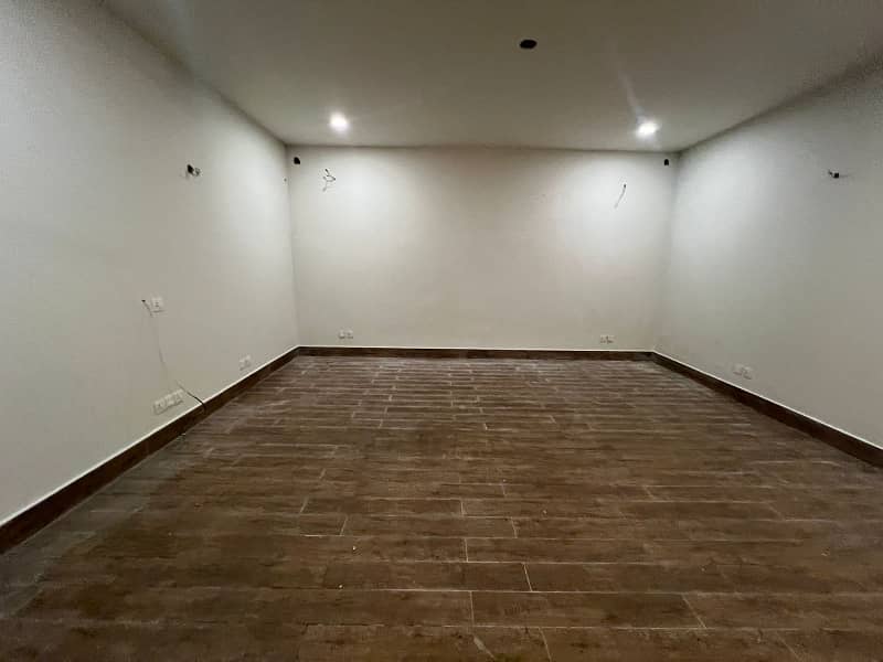 Stunning 500 Yards Ground Portion is Available For Rent With Basement 3