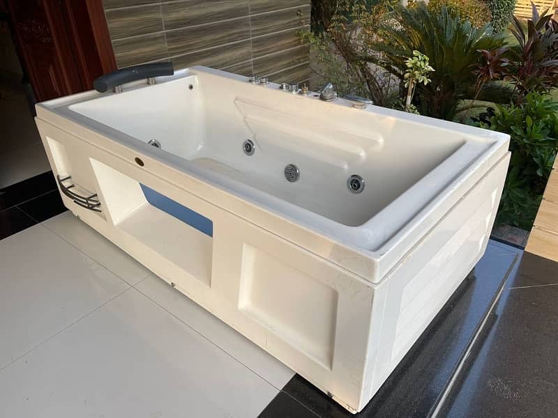 bathtub/jacuzzi/luxury bath jacuzzi 3