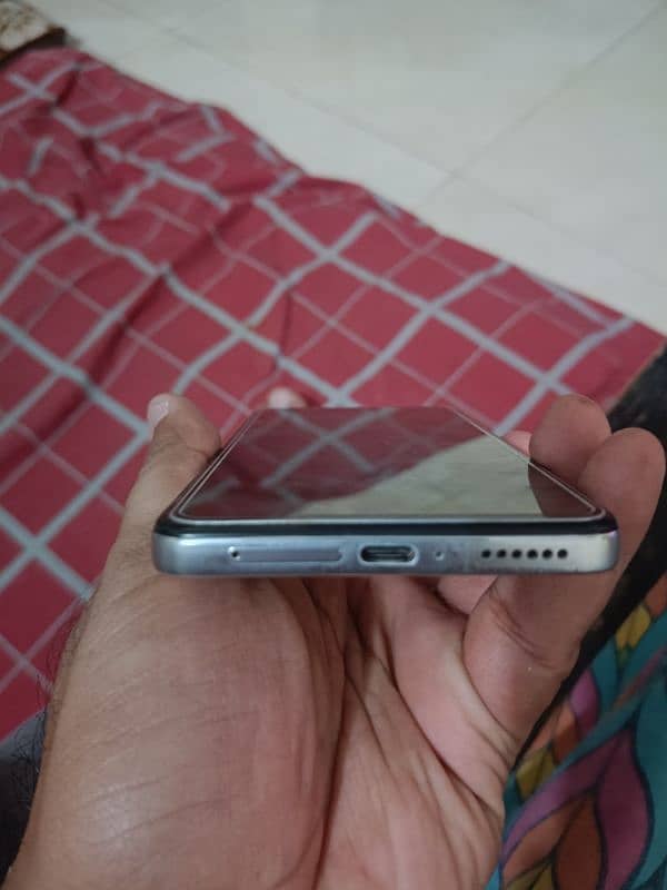 Urgent sell - Xiaomi Redmi Note 12 Pro with Box and Warranty 4