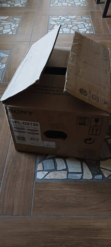 Sony Multimedia Projector DX120 3