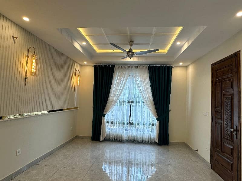 5marla Brand New House For Sale In Bahria Town Lahore 19