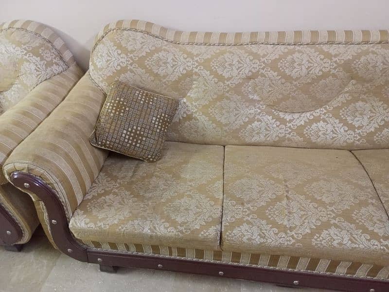 5 Seater Sofa Set condition 8/10 1