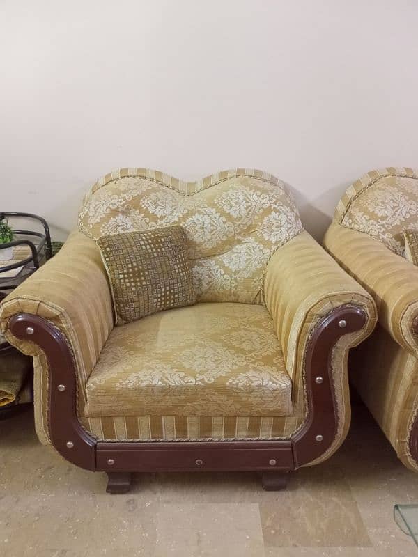 5 Seater Sofa Set condition 8/10 4