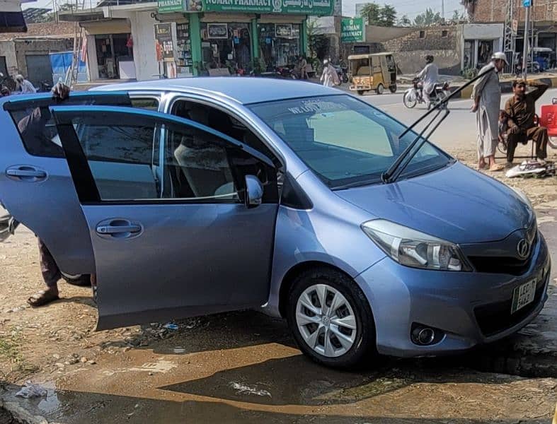 Toyota Vitz 2013 1