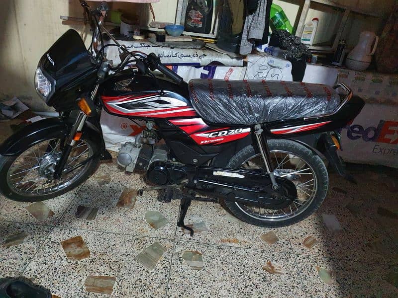 Honda CD 70 Dream In Immaculate Condition (Black Color) 4