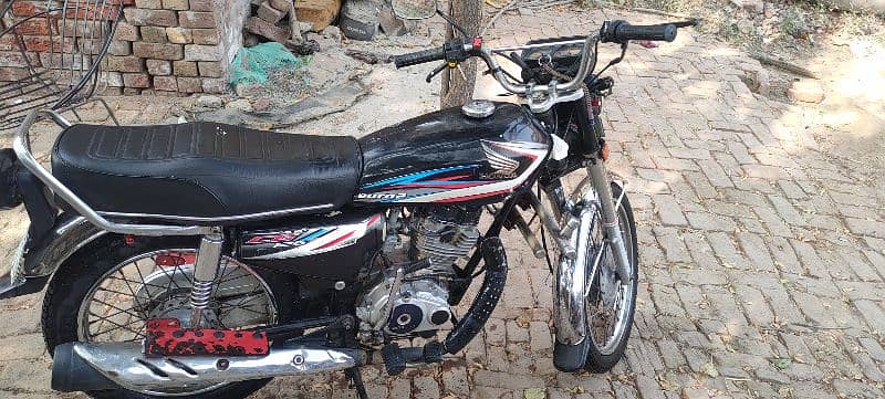 Exchange possible hai . Honda CG-125 for sale good condition. 0