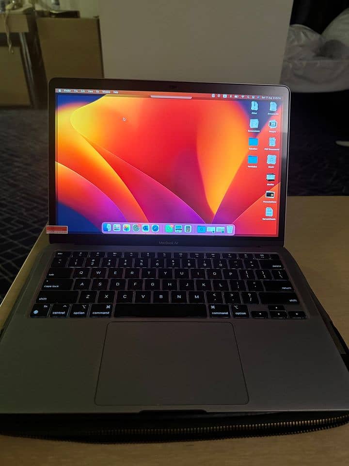 M1 chip 13'' Macbook Air 8/256gb SSD Space Grey 1