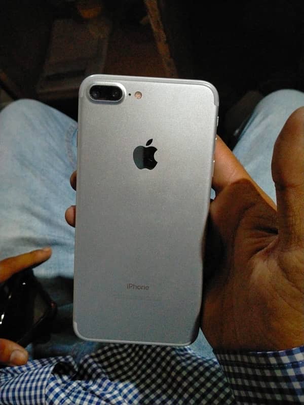 I phone 7plus 128gb non pta 3