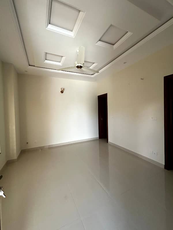 8 Marla Beautiful Brand New House Near Park Available For Sale 4