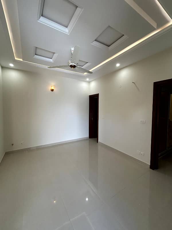 8 Marla Beautiful Brand New House Near Park Available For Sale 6