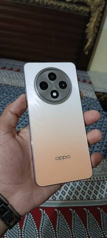 oppo Reno 12F 1