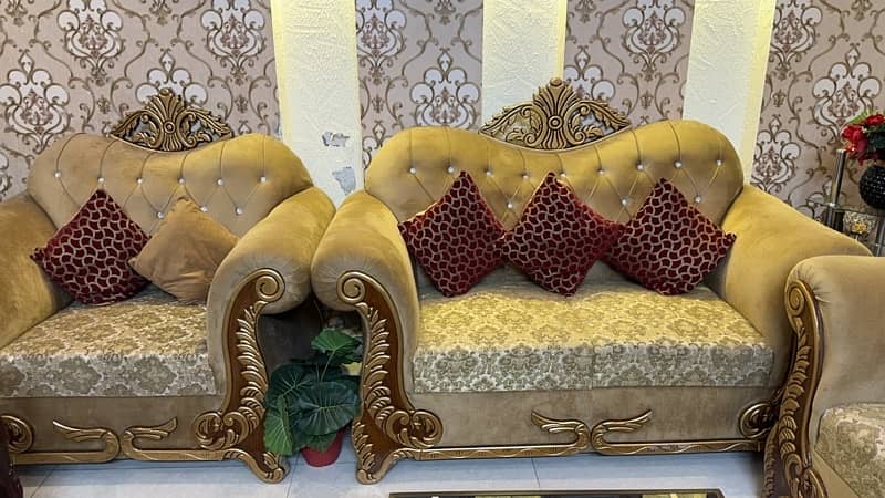 khubsorat sofa set boht kam qeemat main 1