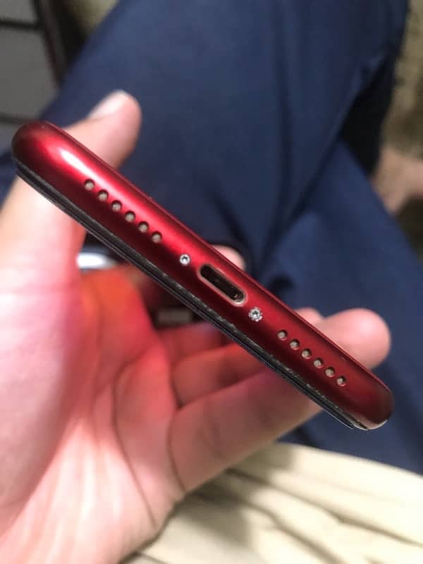 iphone XR 4