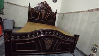 A Beautiful Chinioti Kind size bed with mattress