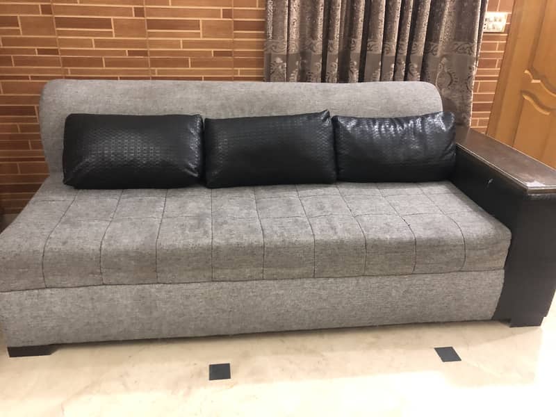 6 seater L shaped sofa 0