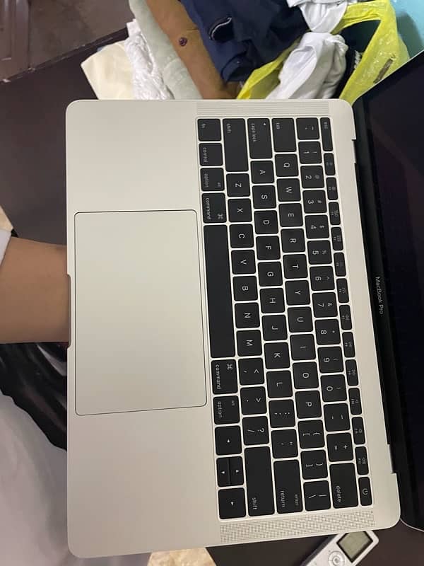 Macbook pro 2016 13inch i7 6