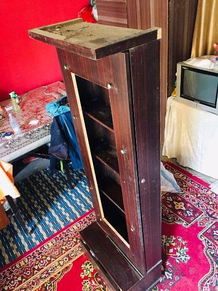 dressing table good condition 1