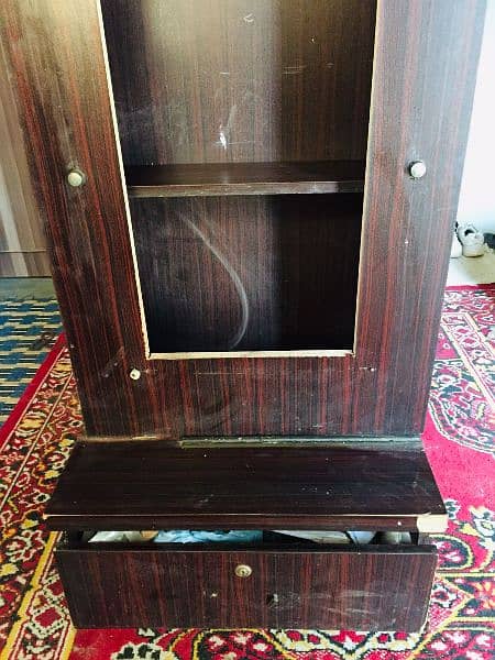 dressing table good condition 4