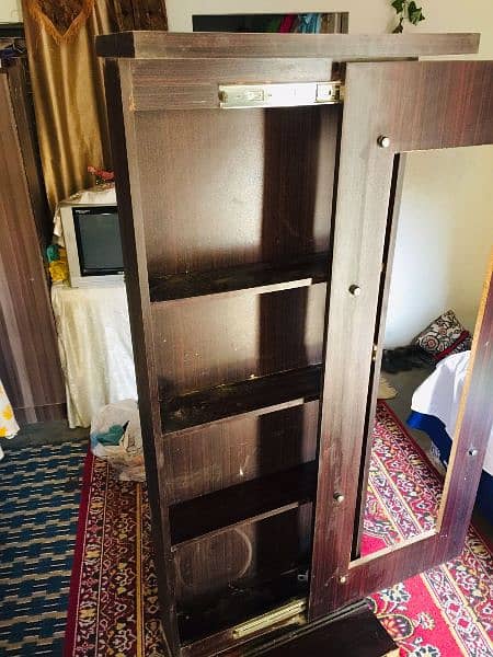 dressing table good condition 6