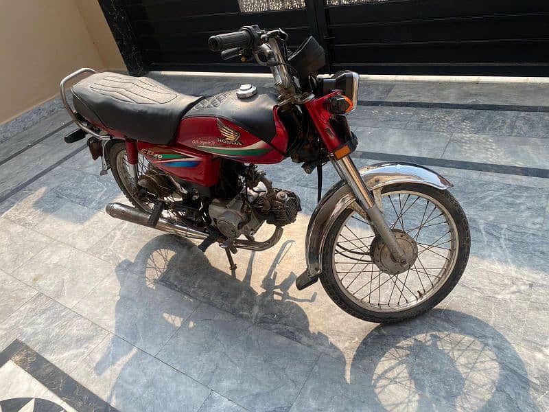 Honda cd 70 condition 10 by 10 contact  number 0/3/0/0/0/0/6/6/6/3/1 4