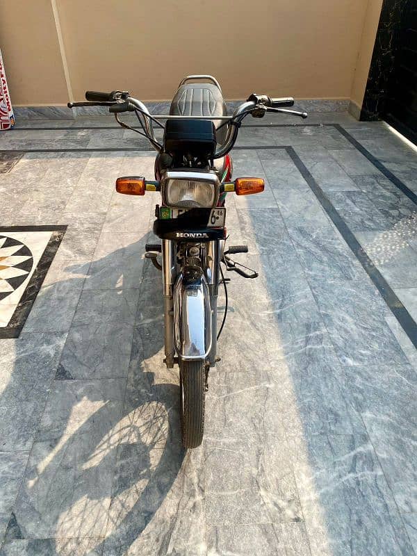 Honda cd 70 condition 10 by 10 contact  number 0/3/0/0/0/0/6/6/6/3/1 5