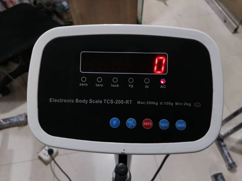 Digital weight and Heigth scale with battery 200kg capacity 2