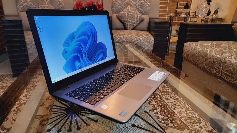 Laptop ASUS | Core i3, 8th Generation | Slim Full HD 2