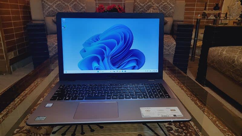 Laptop ASUS | Core i3, 8th Generation | Slim Full HD 4