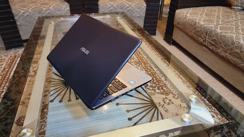 Laptop ASUS | Core i3, 8th Generation | Slim Full HD 11