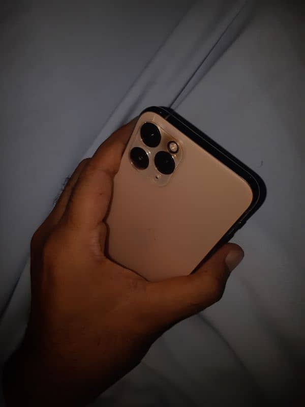 iphone 11 pro ( PTA approved ) 2