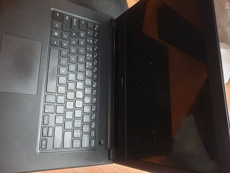 Dell laptop core i7 7th generation 8 gb ram in good condition. 5