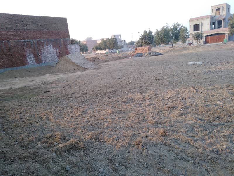 10 Marla Residential Plot For Sale In Alamgir Ext Block Sector F Bahria Town Lahore 9