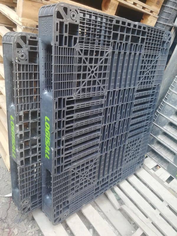 Plastic Pallets 1