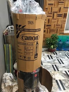 Brand new Canon Geyser ,35 Gallon,Maroon,Supreme