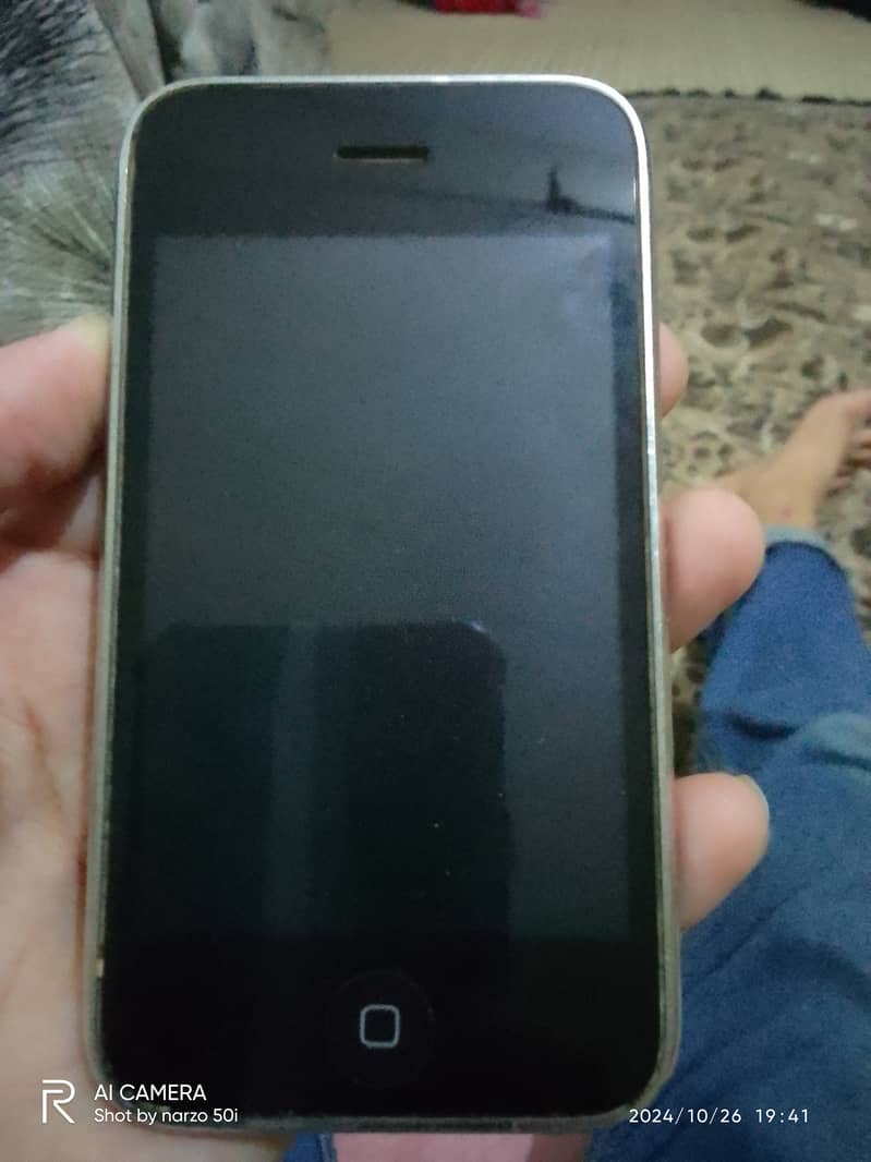 iphone 3gs 32gb pta approved,black colour home button not working 2