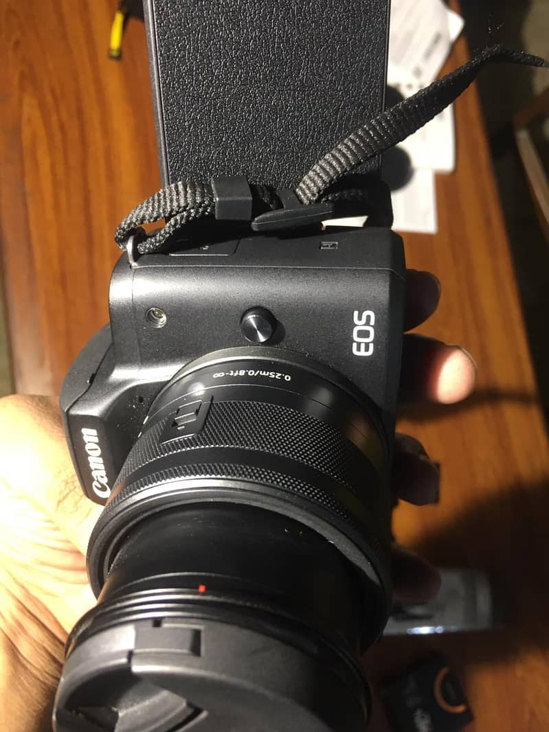 Camera for sale/Canon camera/ Canon EOS mirrorless camera 17