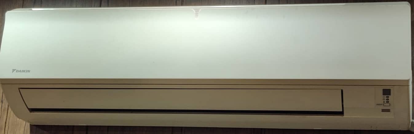 Daikin 1.6 ton split AC 1