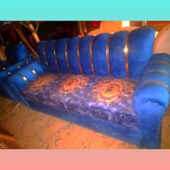 5 seeter sofa. . .