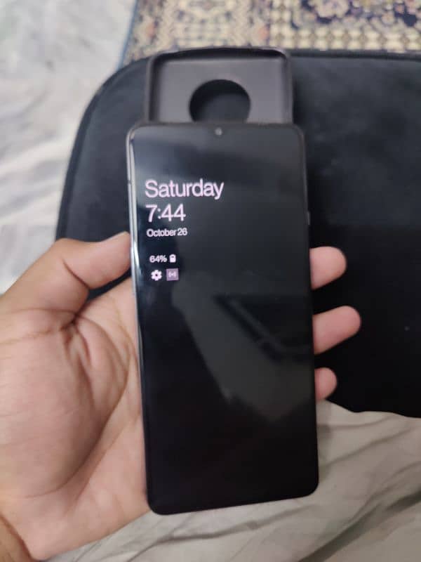 OnePlus 7T 8/128 PTA approved back broken 2