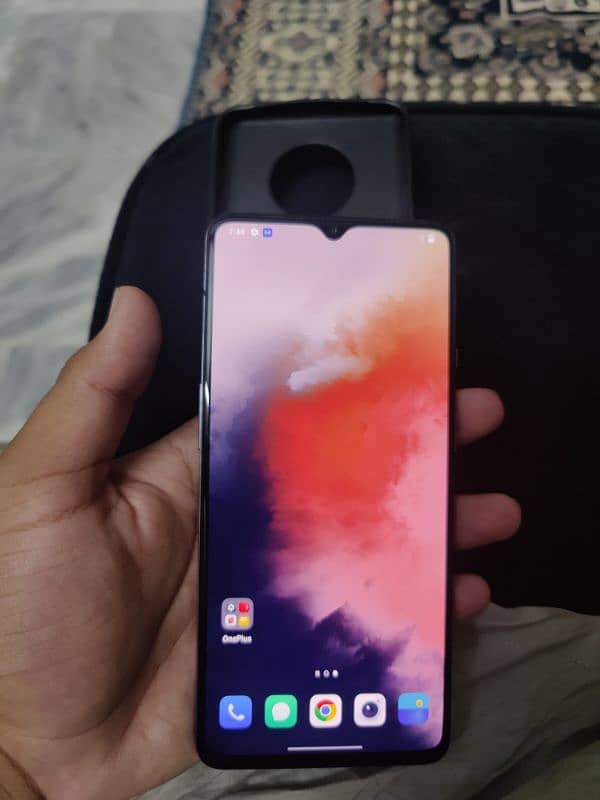 OnePlus 7T 8/128 PTA approved back broken 3