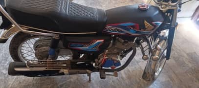 Honda 125 self start  genuine original koi n masla nhi ha bilkul b