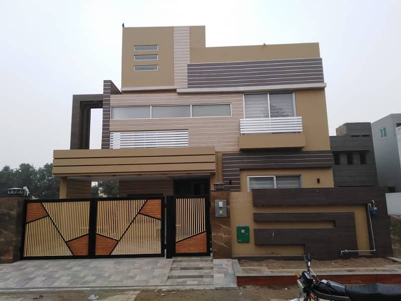 Like New 10 Marla Lower Portion For Rent In Oversease B Block Bahria Town Lahore 0