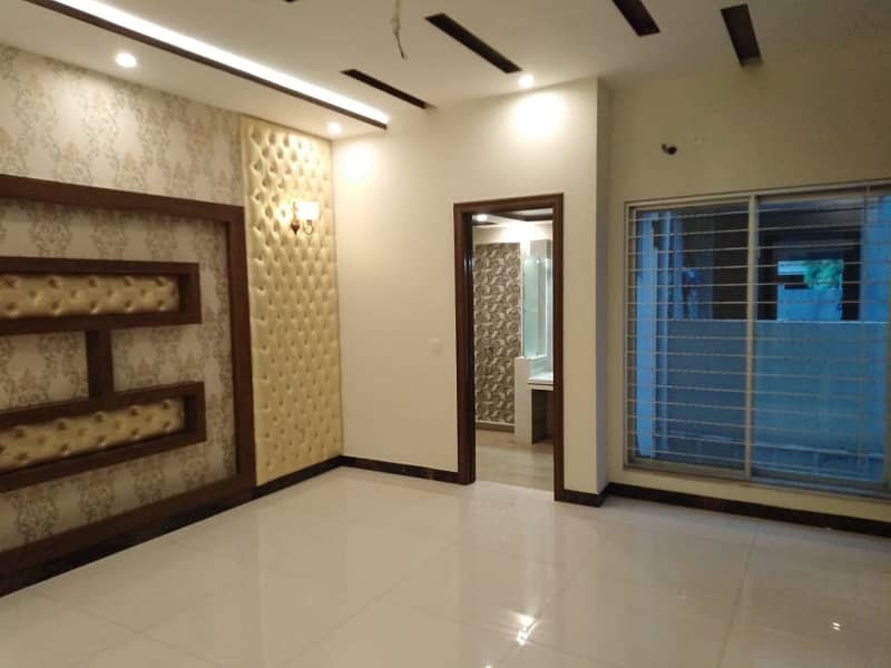 Like New 10 Marla Lower Portion For Rent In Oversease B Block Bahria Town Lahore 4