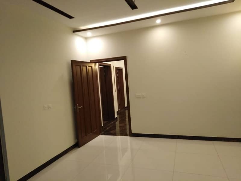 Like New 10 Marla Lower Portion For Rent In Oversease B Block Bahria Town Lahore 6